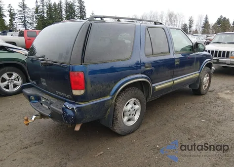 2001 Chevrolet Blazer Ls from USA, damaged, VIN 1GNDT13W012155630
